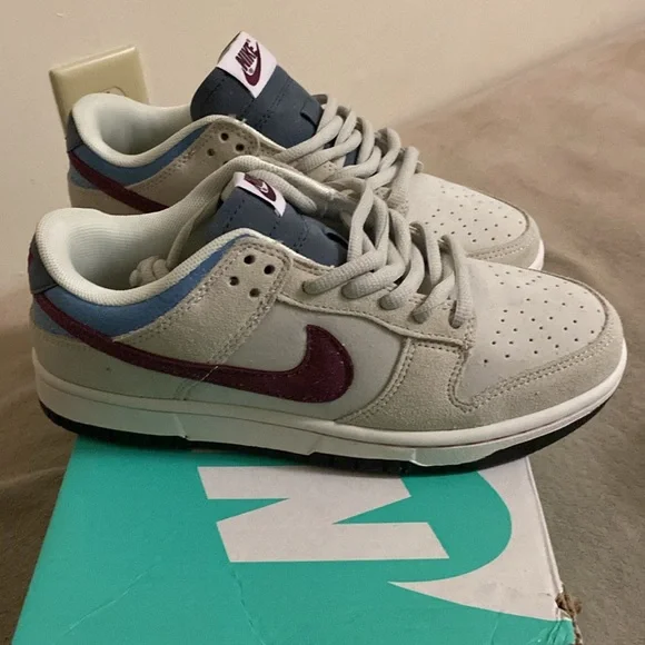 Otomo Katsuhiro x Nike SB Dunk Low Steamboy OST Dark Red Blue